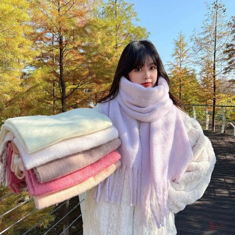 Warm and Comfortable Scarf
